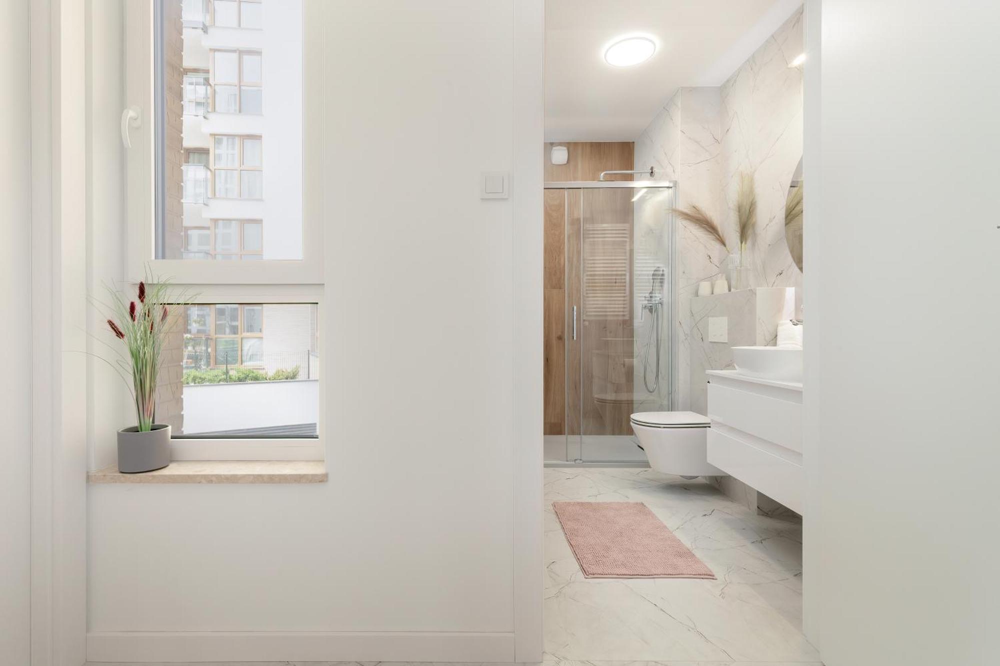 Modern Near Polsat Arena By Renters Apartment